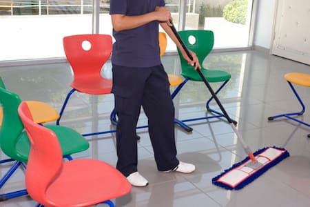 Make Your Office Clean By Using A Commercial Cleaning Agency